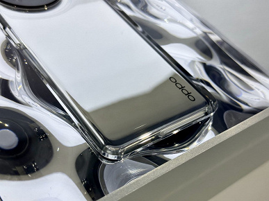 Oppo показала полностью стеклянный смартфон и другие устройства